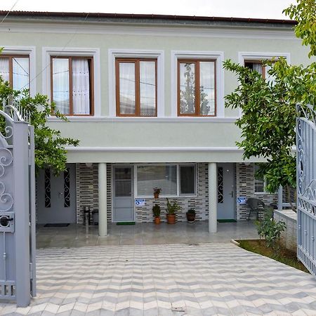 Cozy House Hotel Kutaisi Bagian luar foto