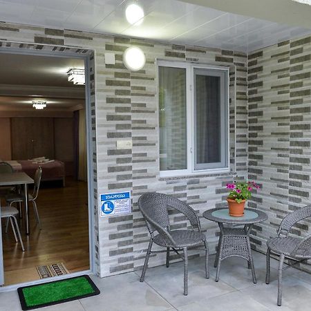 Cozy House Hotel Kutaisi Bagian luar foto