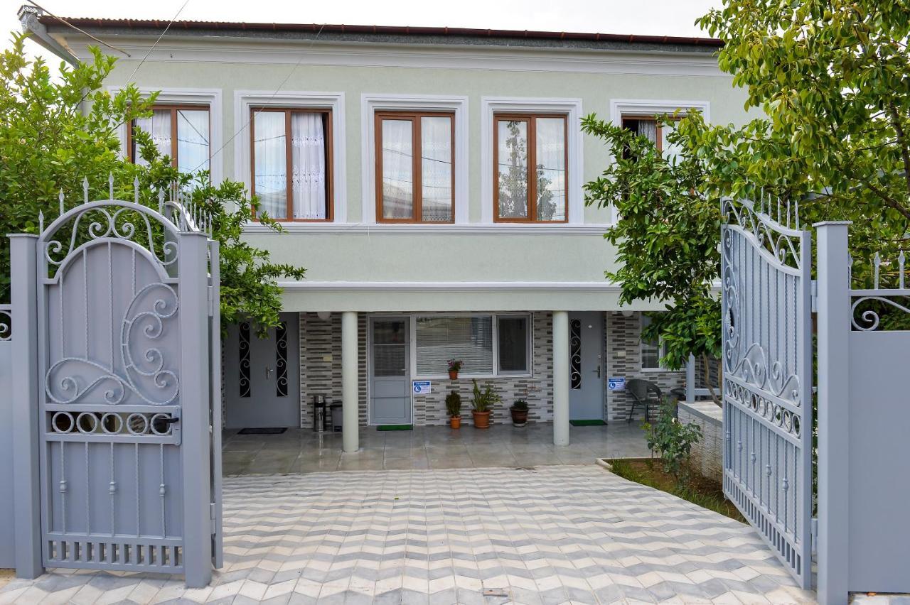 Cozy House Hotel Kutaisi Bagian luar foto