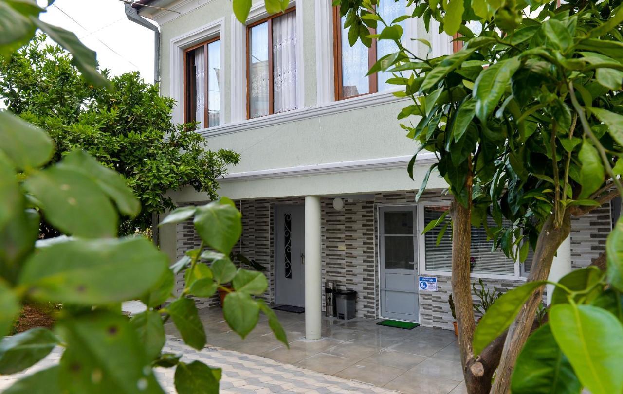 Cozy House Hotel Kutaisi Bagian luar foto