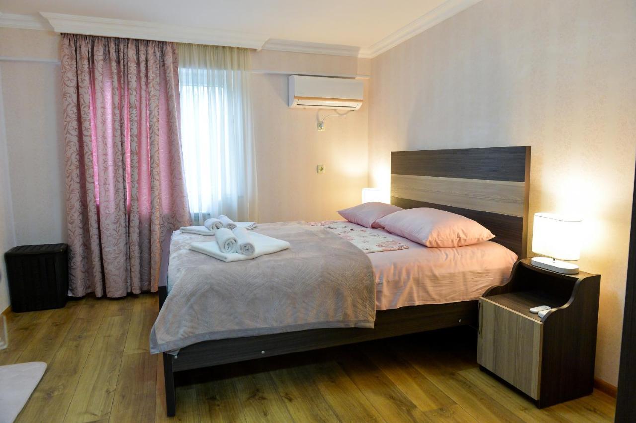 Cozy House Hotel Kutaisi Bagian luar foto
