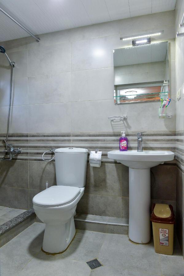 Cozy House Hotel Kutaisi Bagian luar foto