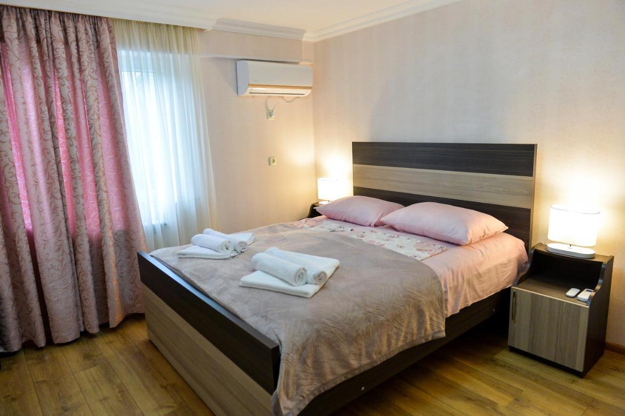 Cozy House Hotel Kutaisi Bagian luar foto