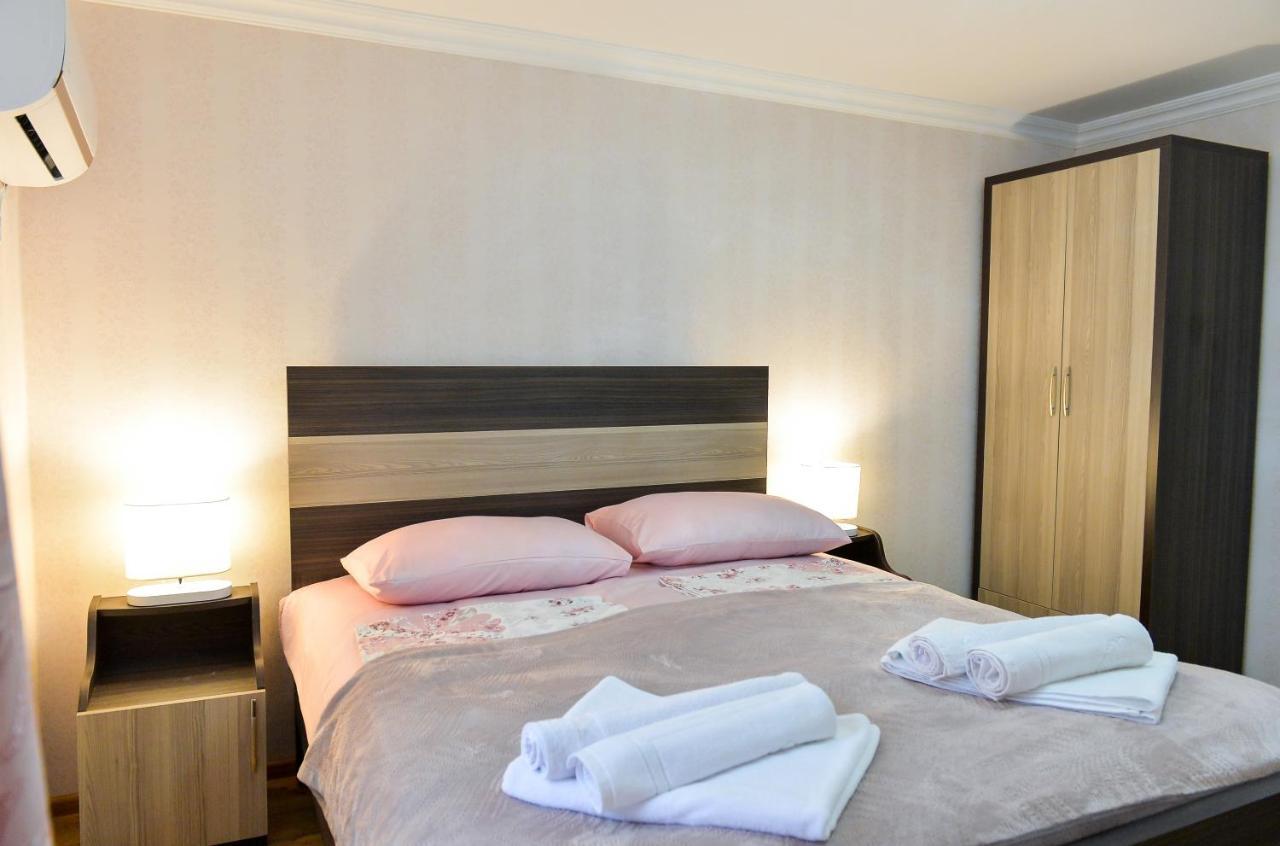 Cozy House Hotel Kutaisi Bagian luar foto