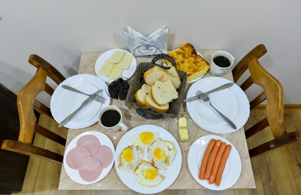 Cozy House Hotel Kutaisi Bagian luar foto