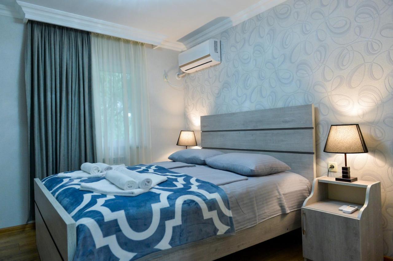 Cozy House Hotel Kutaisi Bagian luar foto