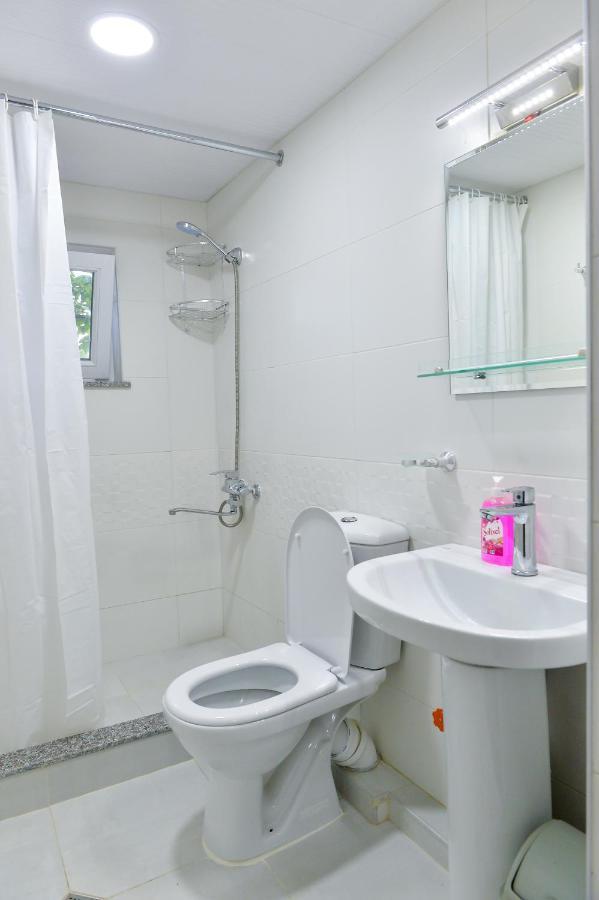 Cozy House Hotel Kutaisi Bagian luar foto