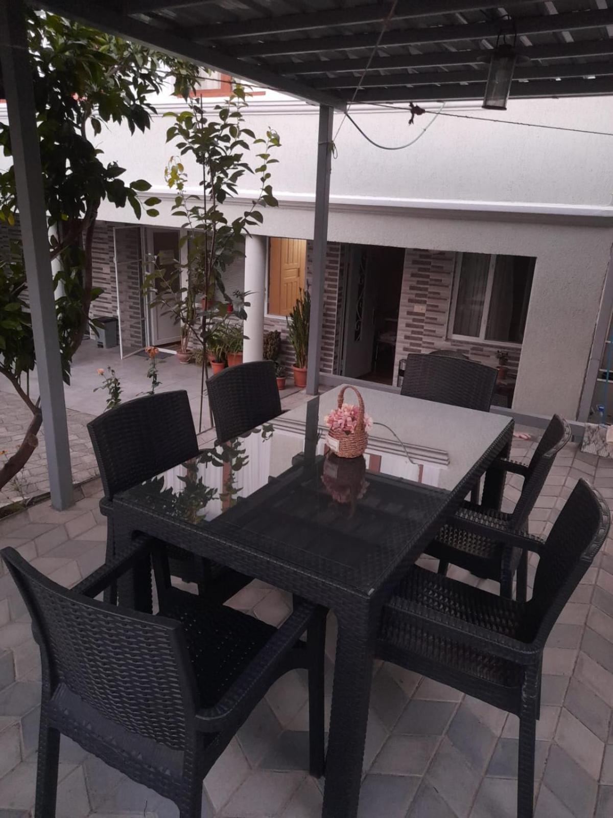 Cozy House Hotel Kutaisi Bagian luar foto